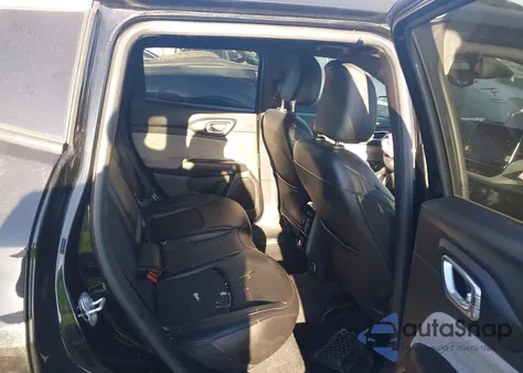 2024 Jeep Compass Latitude 4X4 z USA, uszkodzony, nr VIN 3C4NJDBN8RT100723